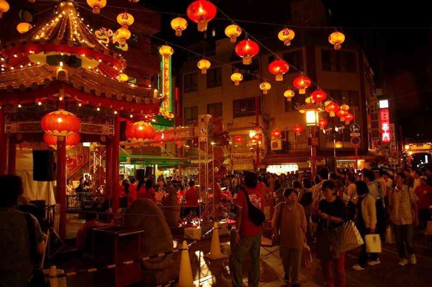 Chinatown street market with Christmas lights
